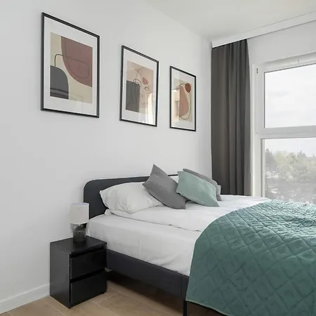 Tasteful With Parking And Gym By Renters *