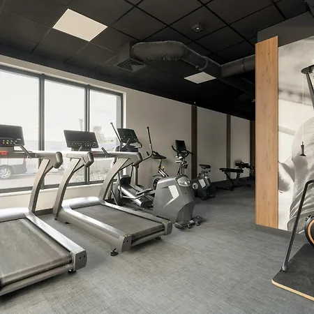 Tasteful With Parking And Gym By Renters * פוזנן