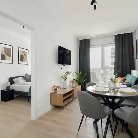 Tasteful With Parking And Gym By Renters *