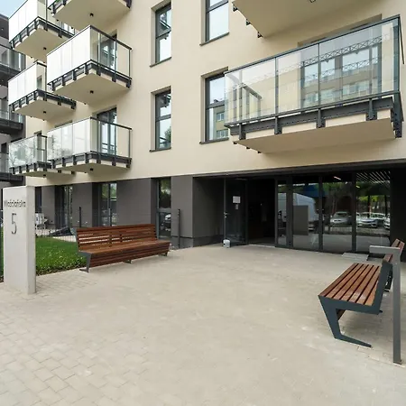 Tasteful With Parking And Gym By Renters דירה פוזנן